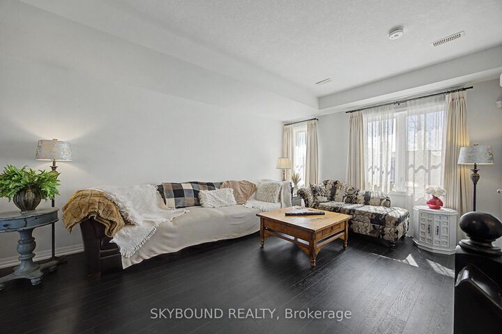 Property Photo: 290 Barton Street W 3 ON L8R 3P3