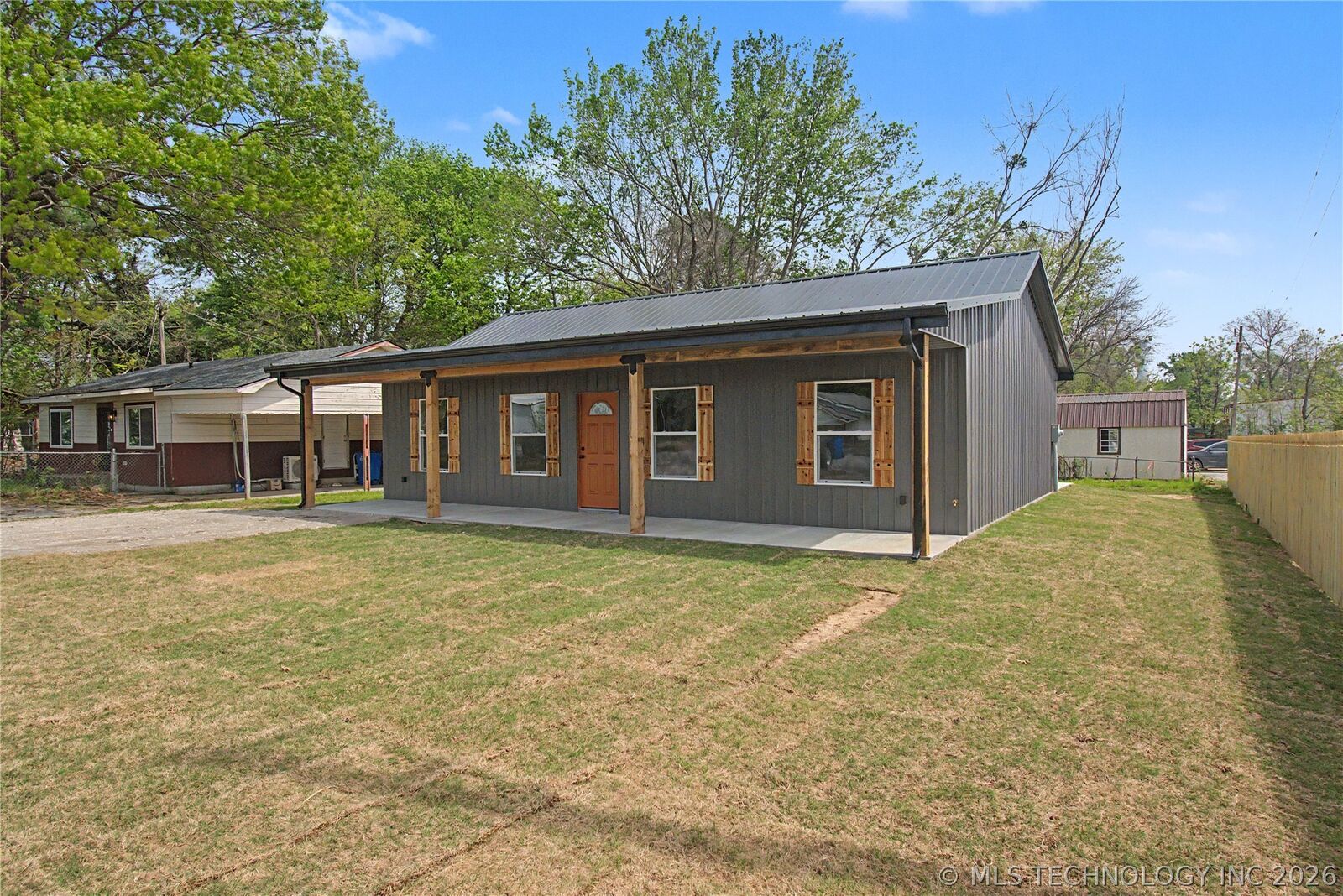 Property Photo:  103 E Madden Avenue  OK 74423 
