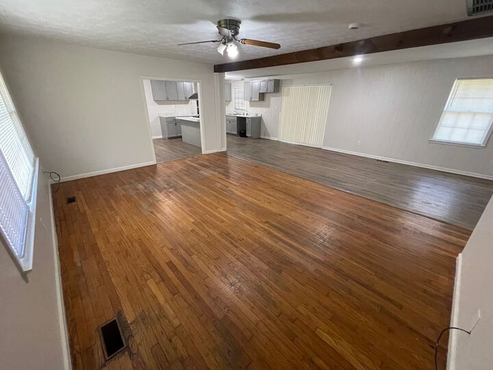 Property Photo:  1303 Pineview Dr  GA 31602 