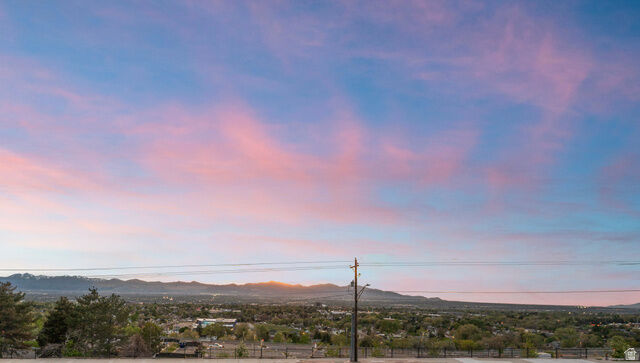 Property Photo: 9750 S Indian Ridge Dr UT 84092