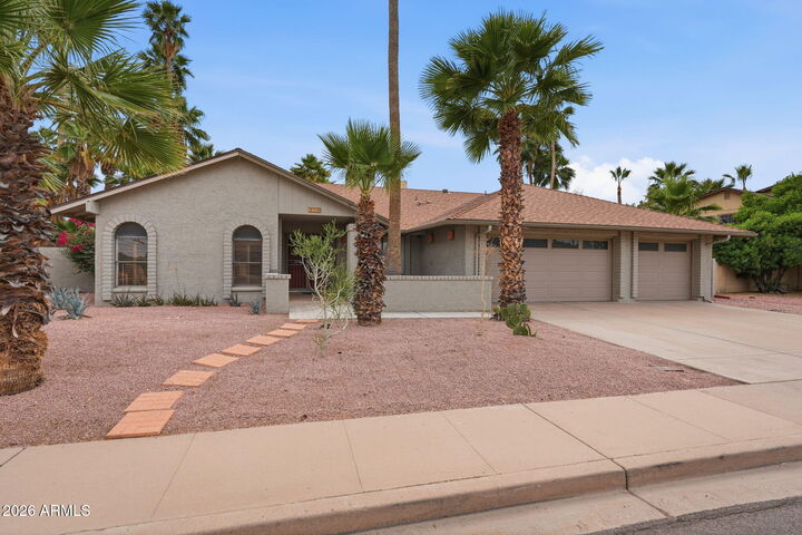 Property Photo:  319 E Hackamore Street  AZ 85201 