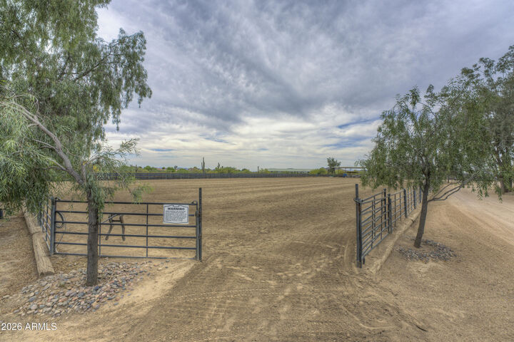 Property Photo:  4125 E Pinnacle Vista Drive  AZ 85331 