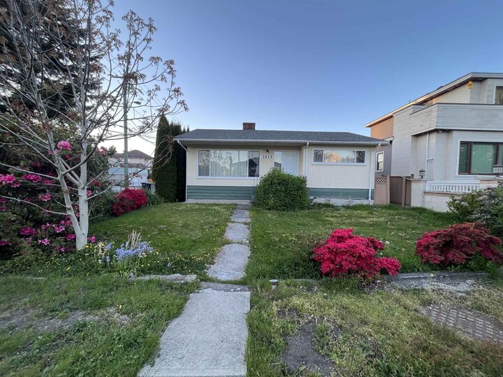 1419 E 30th Avenue — photo 1