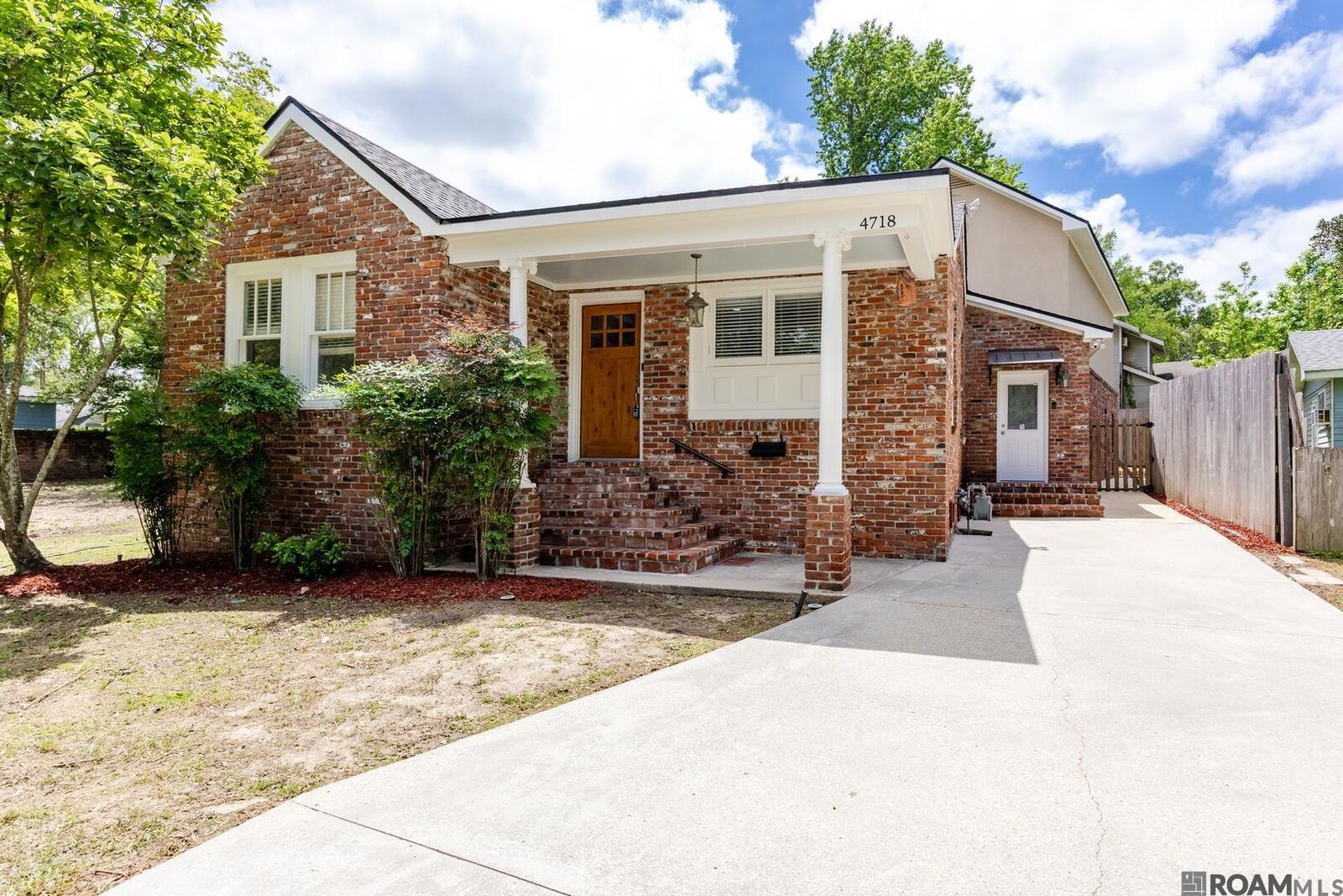 Property Photo: 4718 Loyola Dr LA 70808