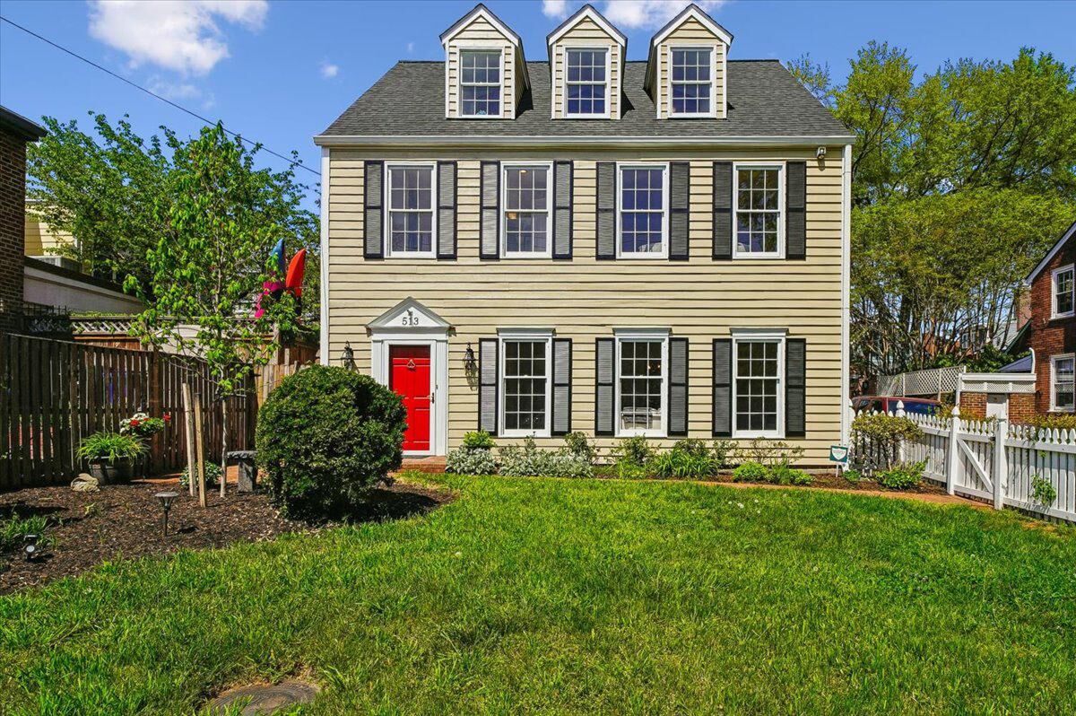 Property Photo:  513 Franklin Street  VA 22314 