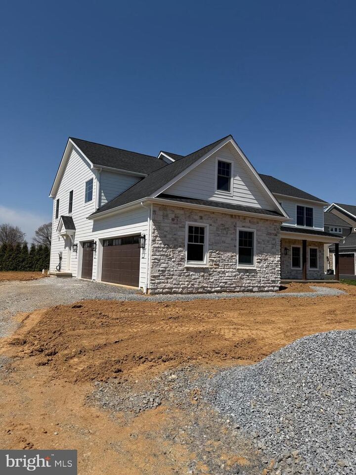 Property Photo: 513 Cheltenham Court PA 17543