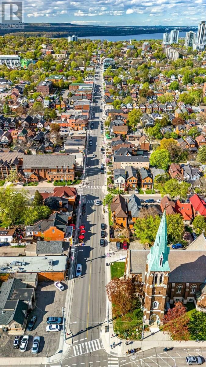 Photo de la propriété:  14 Reginald Street  ON L8P 3X9 