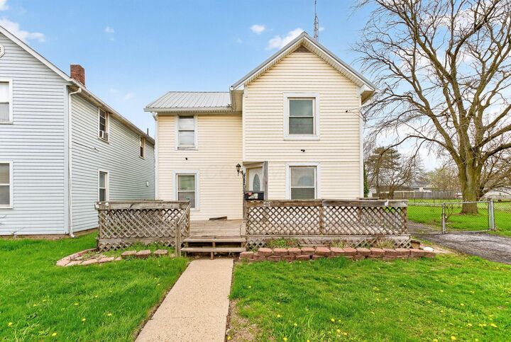 Property Photo:  482 E George Street  OH 43302 