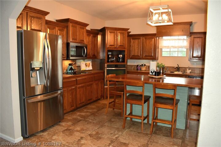 Property Photo:  100712 S 4790 Road  OK 74948 