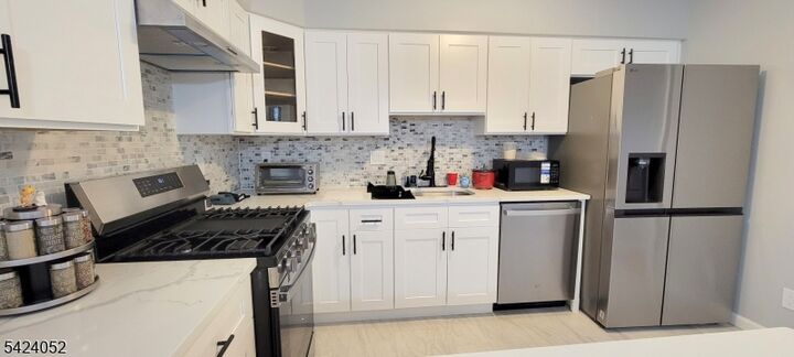 Property Photo:  11 Wallis Ave 1  NJ 07306 
