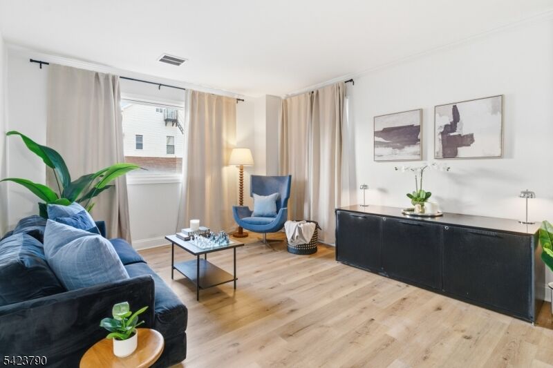 Property Photo:  200 Paterson Ave 1A  NJ 07073 