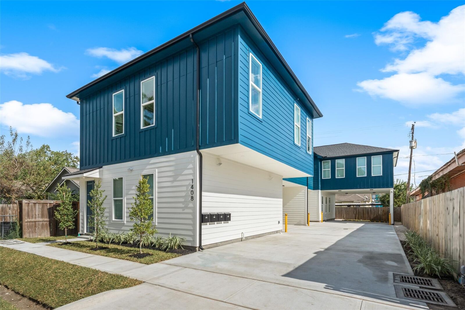 Property Photo: 1408 Enid St A TX 77009