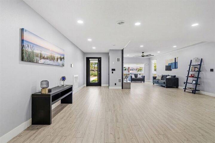 Property Photo:  6228 7th Avenue N  FL 33710 