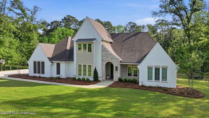 Property Photo:  172 Chantilly Drive  MS 39110 