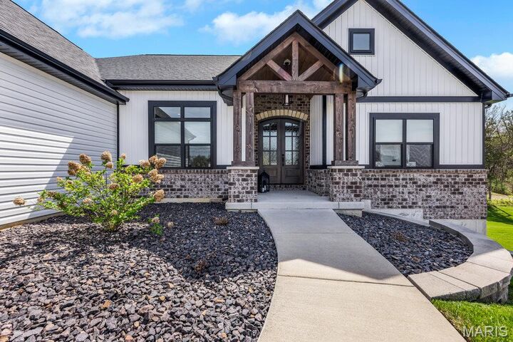 Property Photo:  504 Hawthorne Ridge Court  MO 63348 