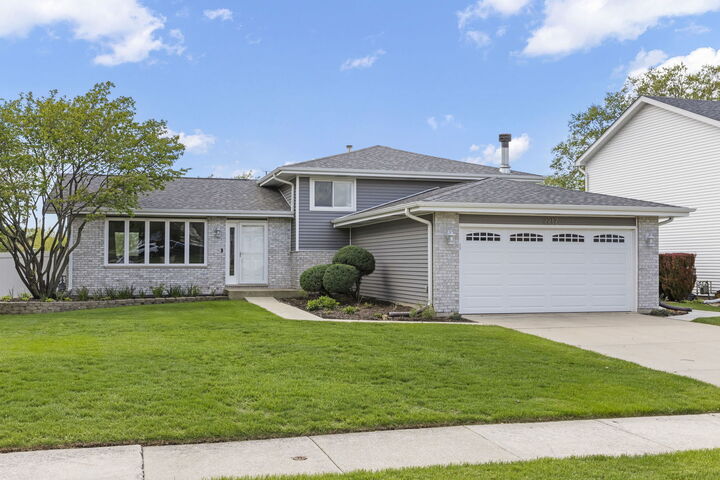 Property Photo:  2217 Manico Drive  IL 60403 