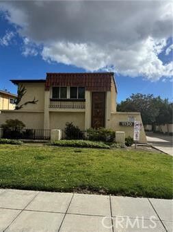 Property Photo: 1130 W Huntington Drive 8 CA 91007