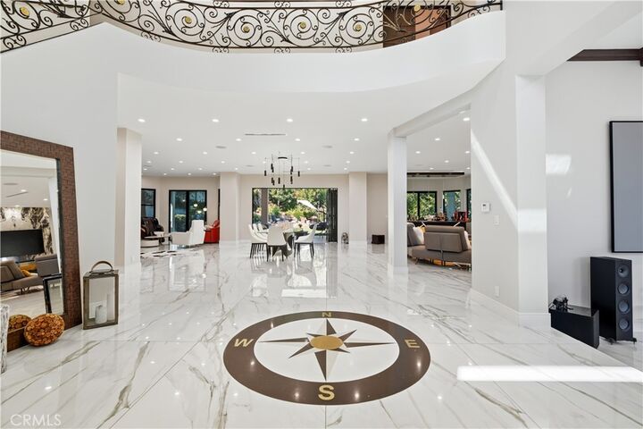 Property Photo: 5428 Villawood Cir CA 91302