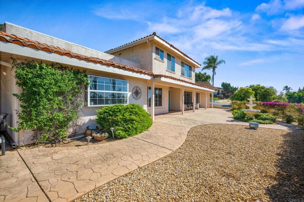 Property Photo:  330 Skyline  CA 92084 