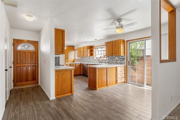 Property Photo:  27431 Arriola Avenue  CA 91350 