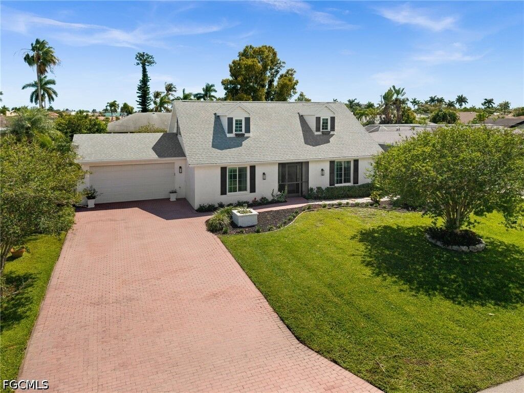 Property Photo:  706 SW 51st Terrace  FL 33914 