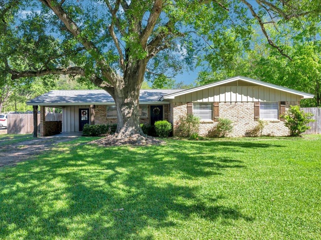 Property Photo:  812 Copeland Street  TX 75904 