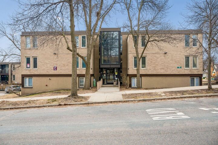 Property Photo:  1405 E 40th Street 3F  MN 55407 