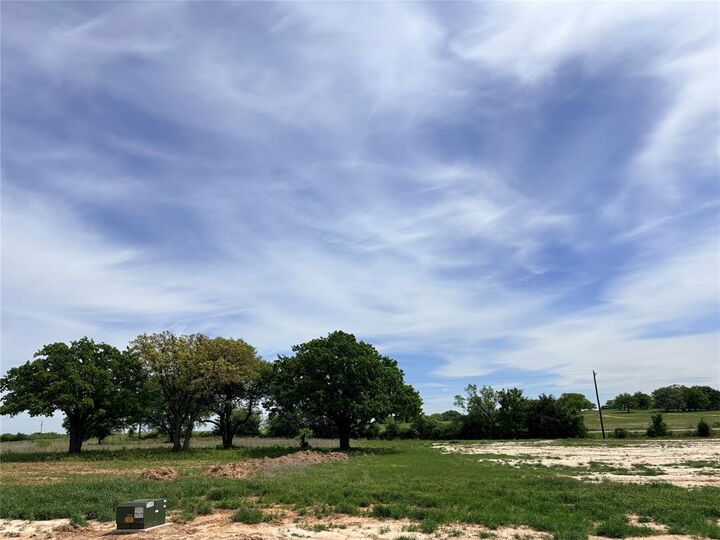 Property Photo:  182 Daggett Drive  TX 76234 