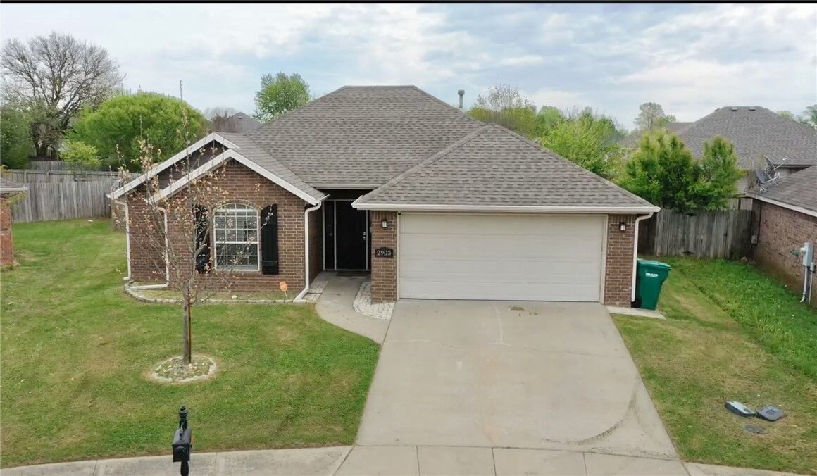 Property Photo: 2903 S D Street AR 72758