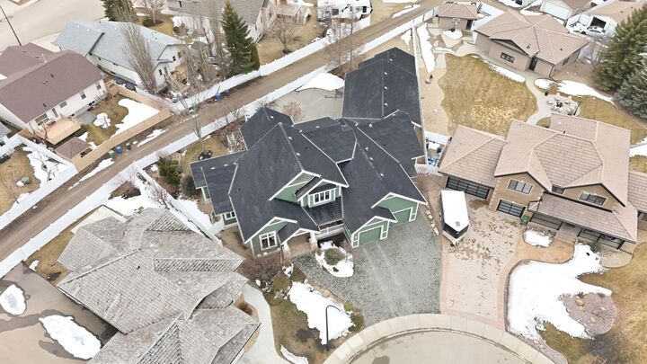 Property Photo: 31 Ashley Close AB T4R 2X3