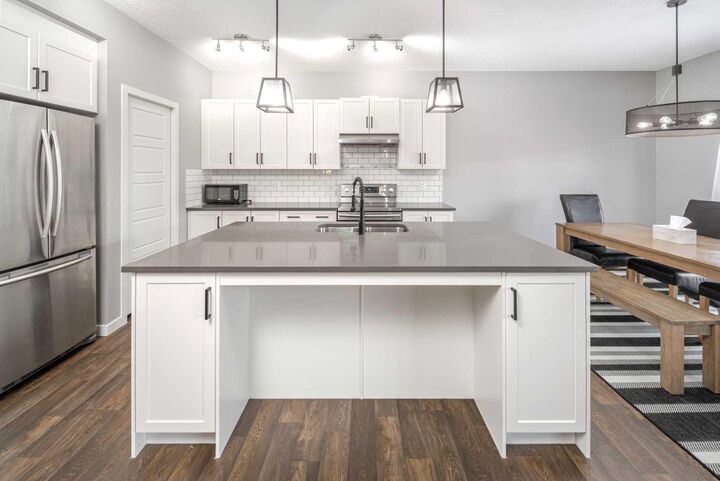 Property Photo: 80 Howse Manor NE AB T3P 0X2