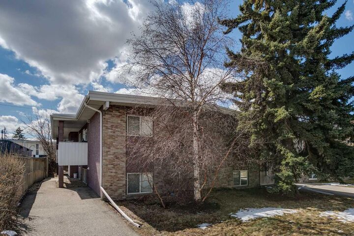 Property Photo:  605 67 Avenue SW 4  AB T2V 0M3 