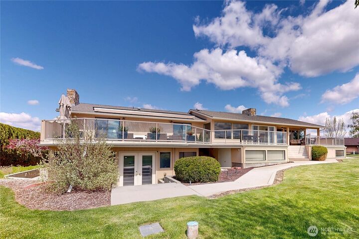 Property Photo: 1965 Gray Lynn Drive WA 99362