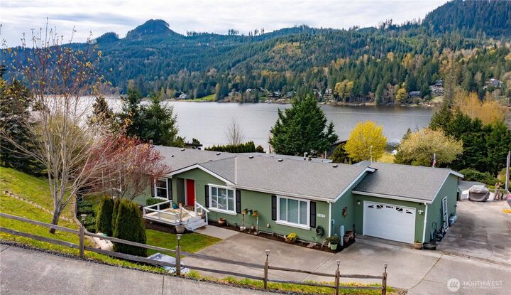 Property Photo: 18566 Mason Court WA 98274