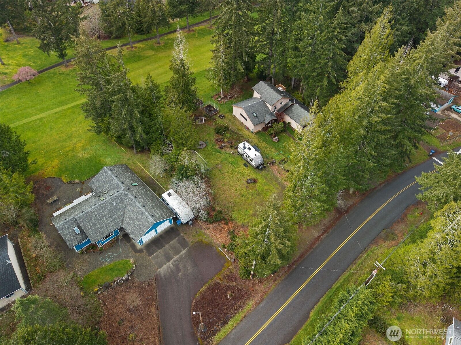 Property Photo:  541 E Saint Andrews Drive  WA 98584 