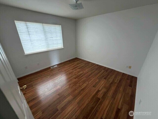 Property Photo:  4323  Glasgow Way  WA 98221 