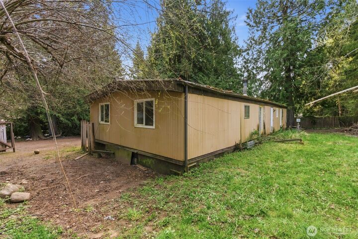 Property Photo:  180 E Hillcrest Drive  WA 98584 