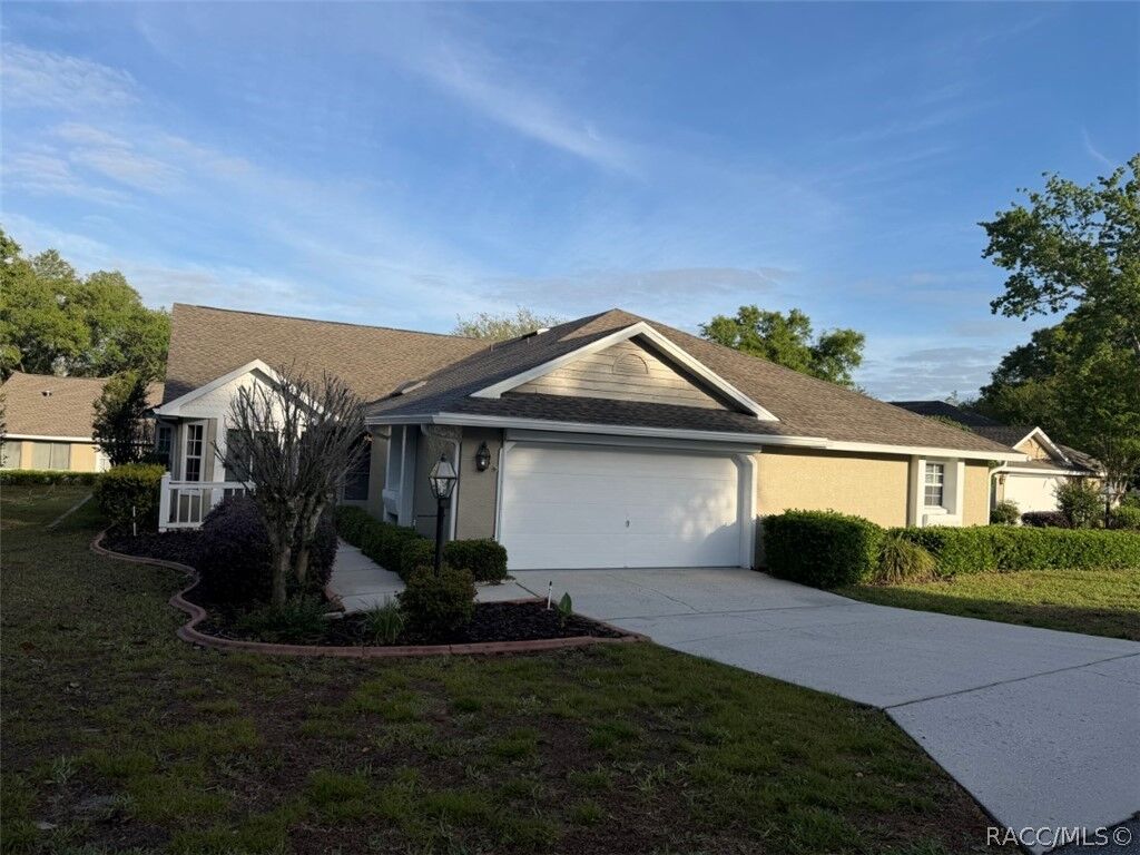 Property Photo:  1672 N Foxboro Loop  FL 34429 