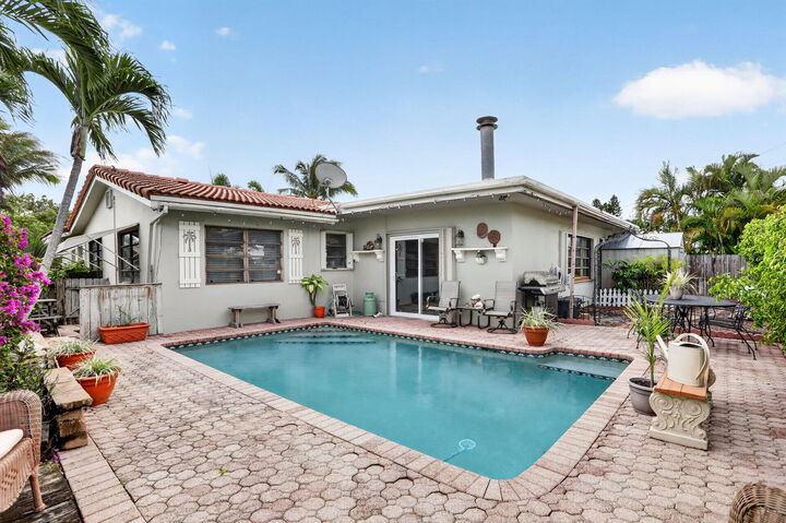 Property Photo: 1931 NE 27th Street FL 33064