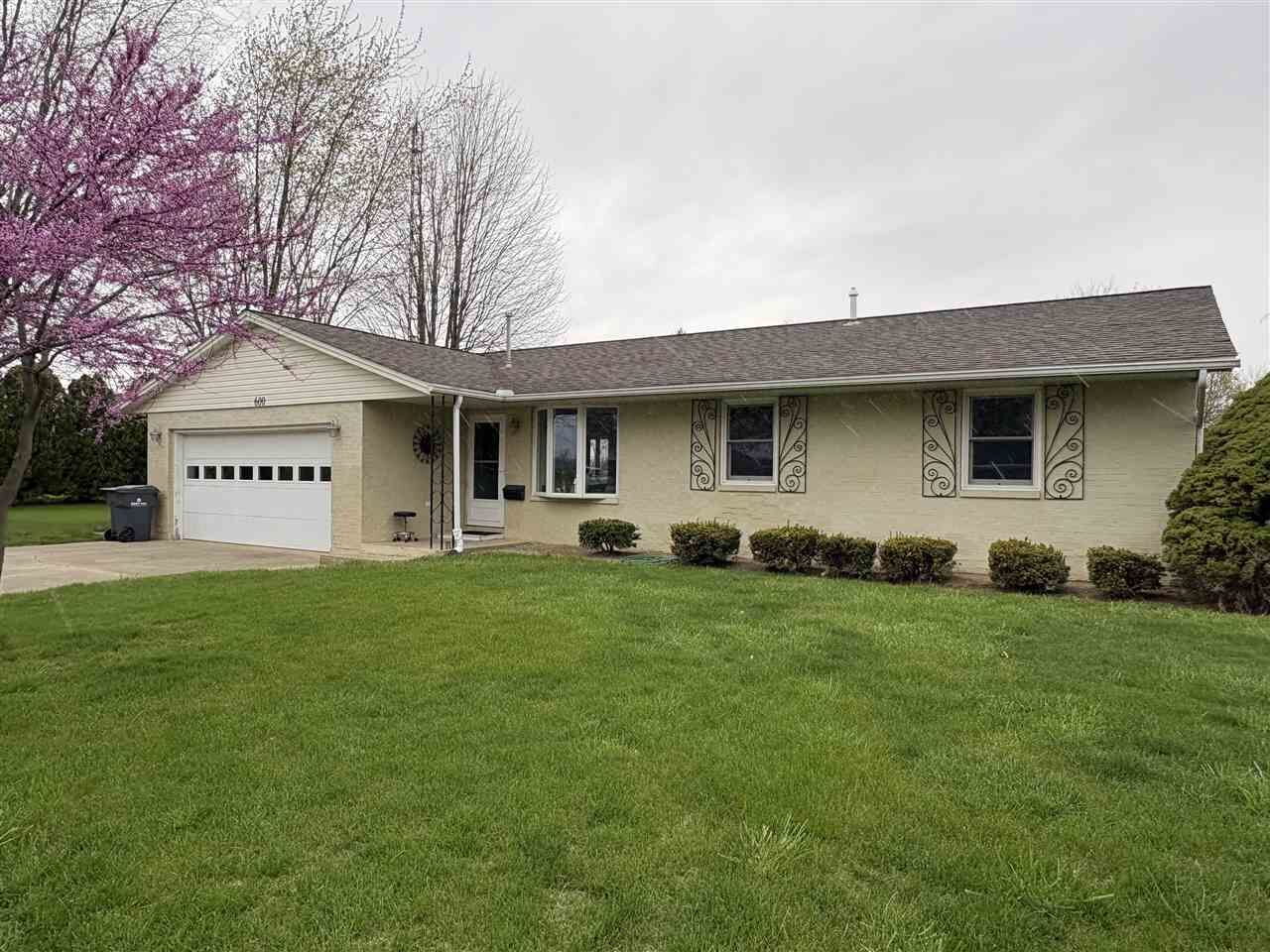 Property Photo:  600 Glynn Ellen Drive  IN 47390 
