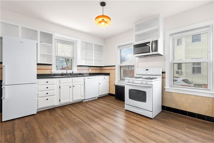 Property Photo:  274 Montgomery Avenue  RI 02905 