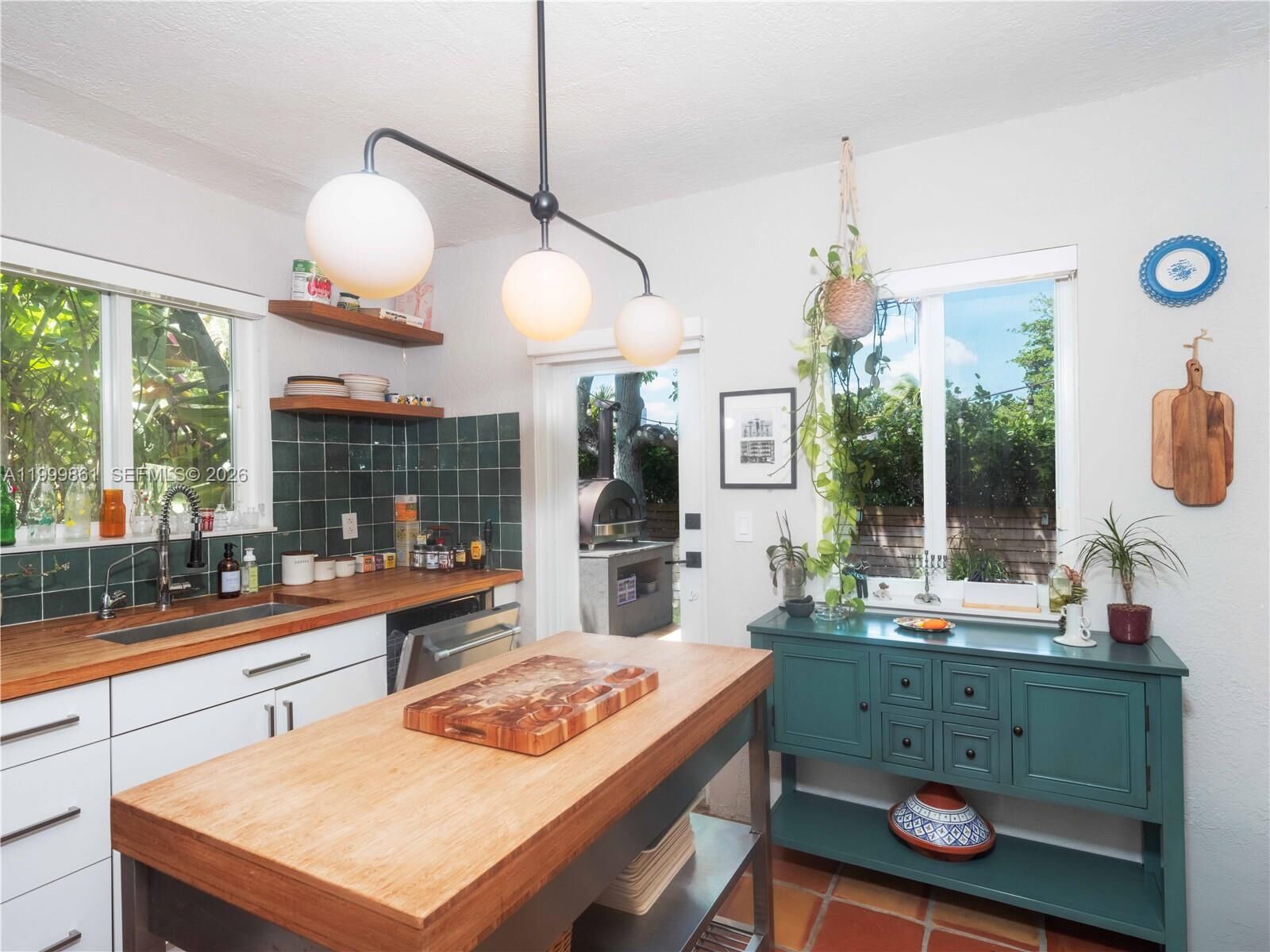 Property Photo:  455 NE 111th St  FL 33161 