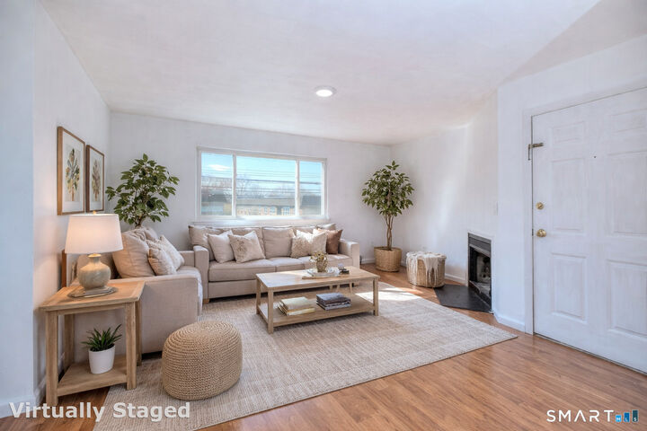 Property Photo:  638 Cove Road 2  CT 06902 