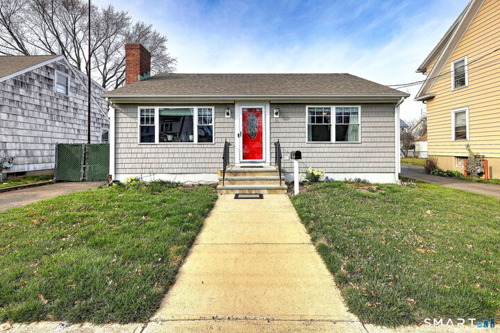 Property Photo:  35 Nelson Terrace  CT 06610 