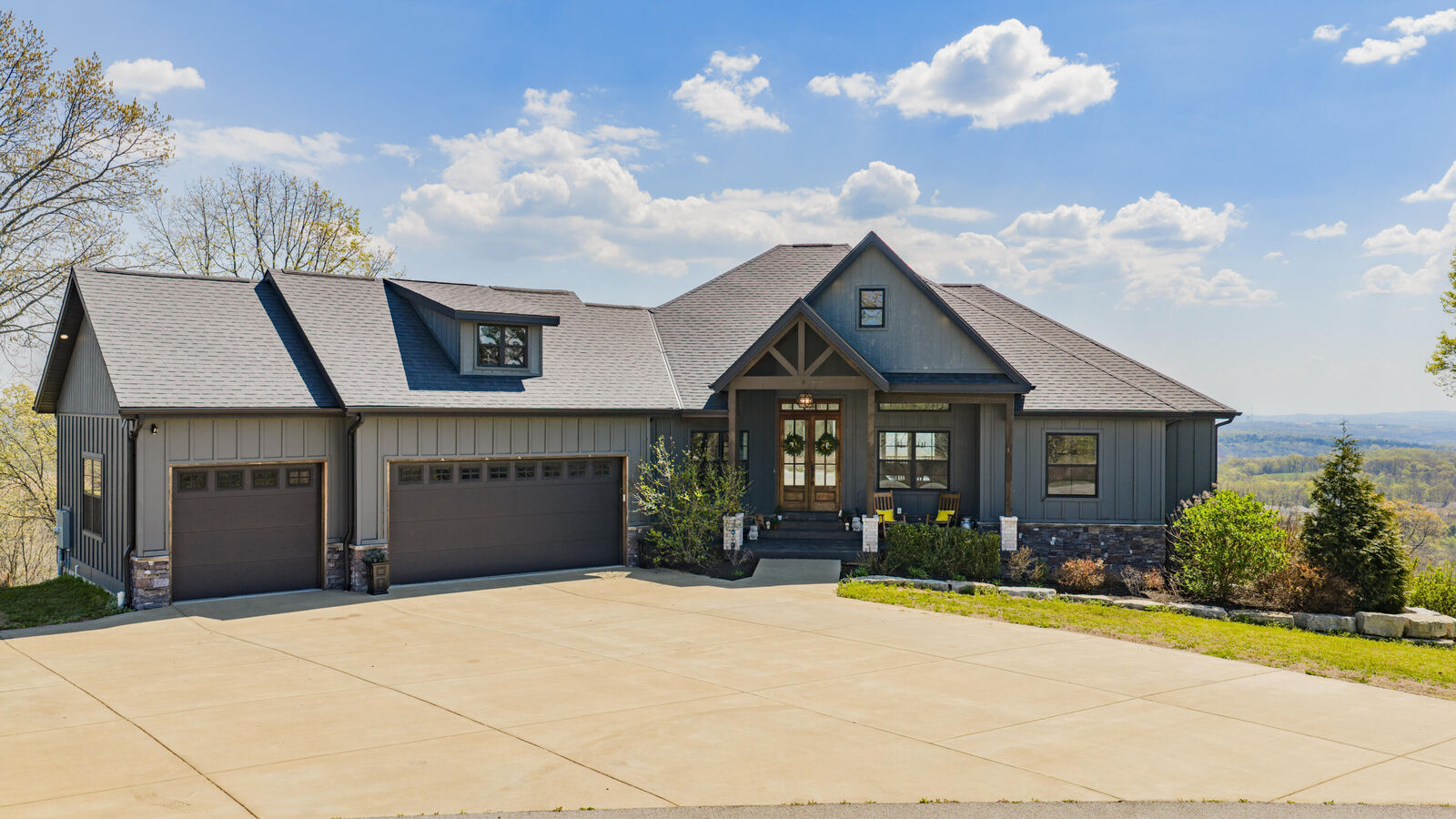 Property Photo:  226 Chalcedony Court  MO 65737 