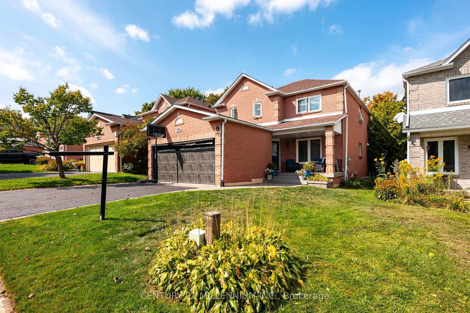 Property Photo:  174 Lisa Marie Drive  ON L9W 4P7 