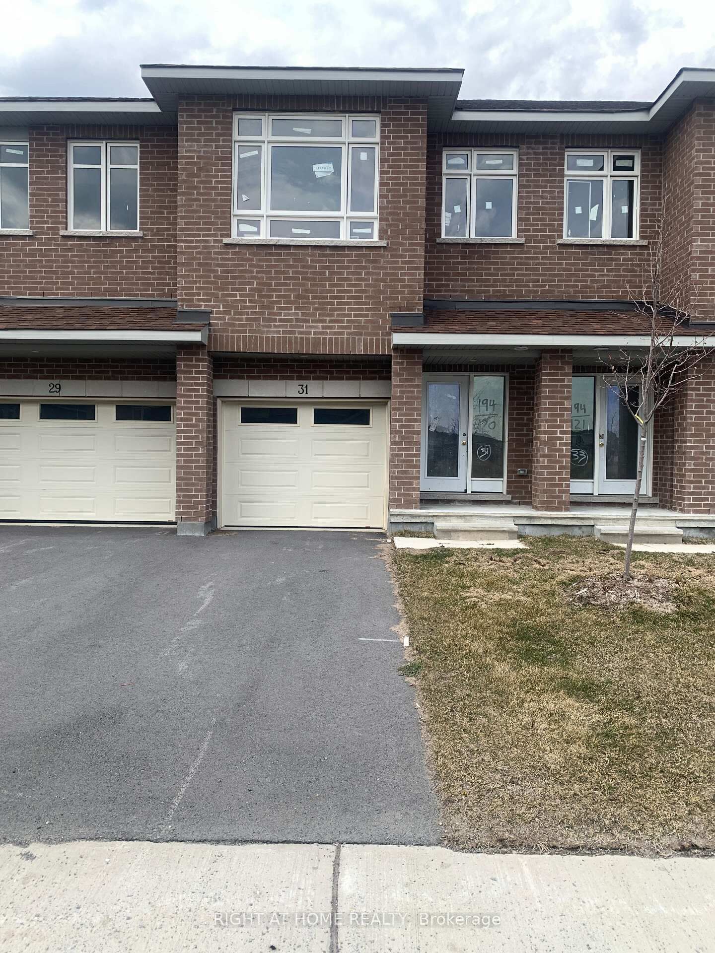 Property Photo: 31 Wylie Way ON K7C 0C4