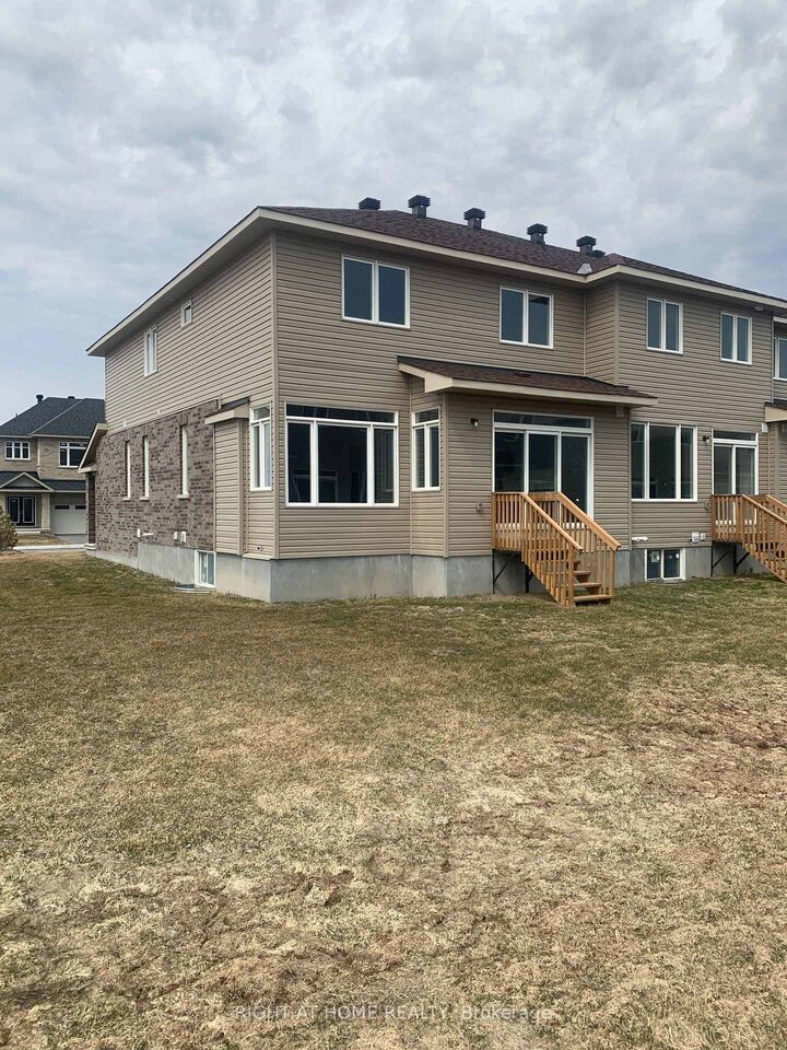 Property Photo: 2 Wylie Way ON K7C 0C4