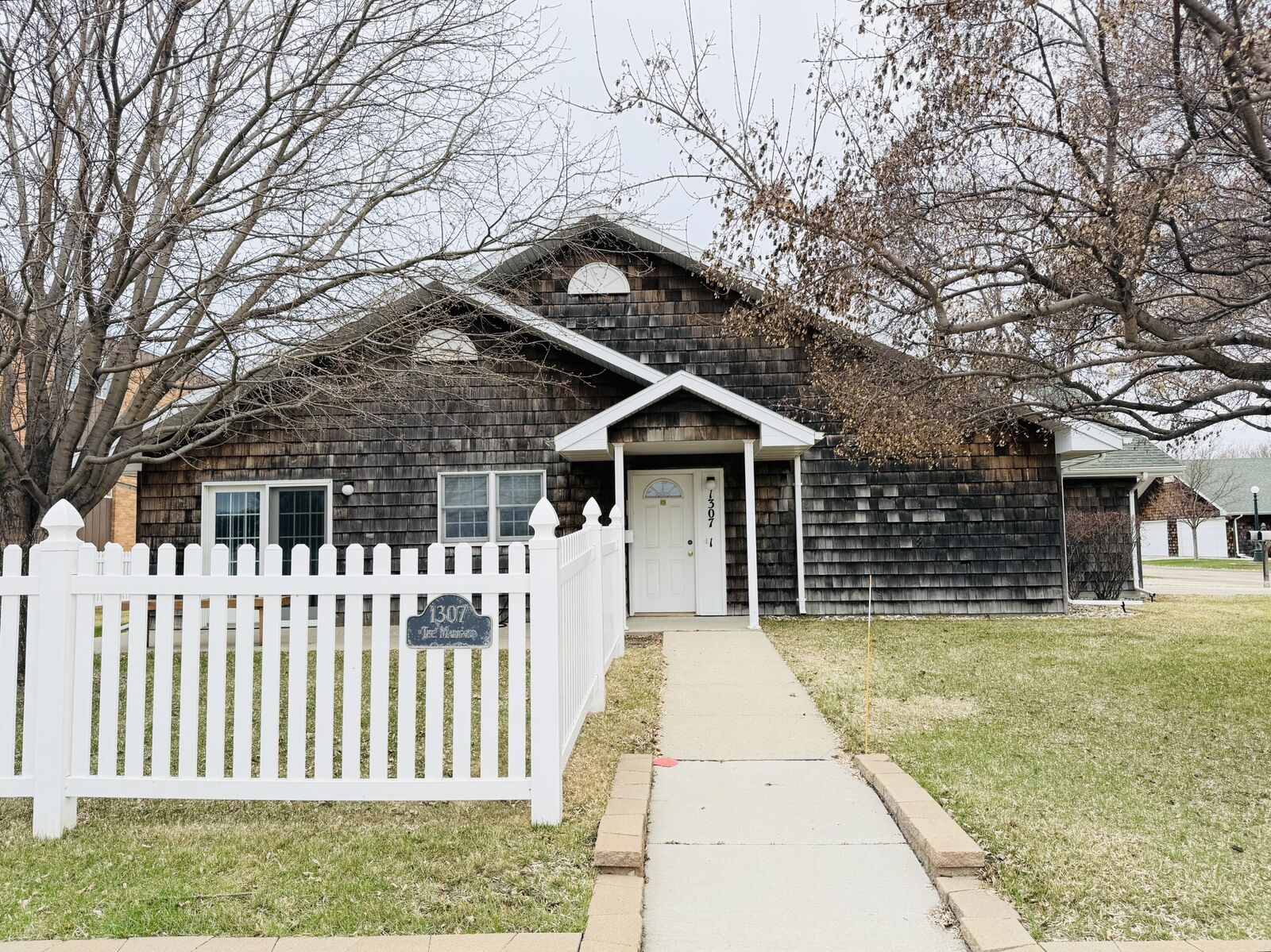 Property Photo:  1307 N Dakota Street 1  SD 57401 