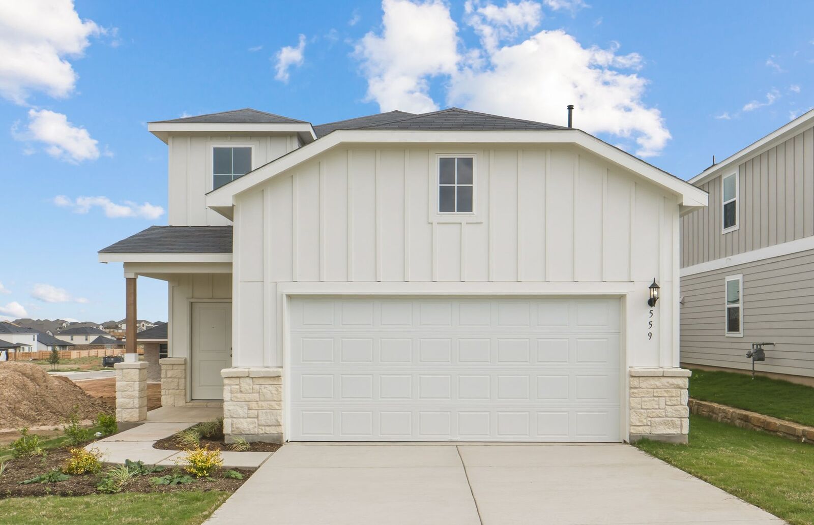 Property Photo:  559 Kapok Street  TX 76610 
